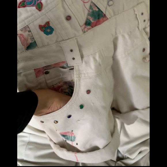 “Kidcore” Vintage white jean romper overalls - white overalls - Jean shortalls - Picture 9 of 10